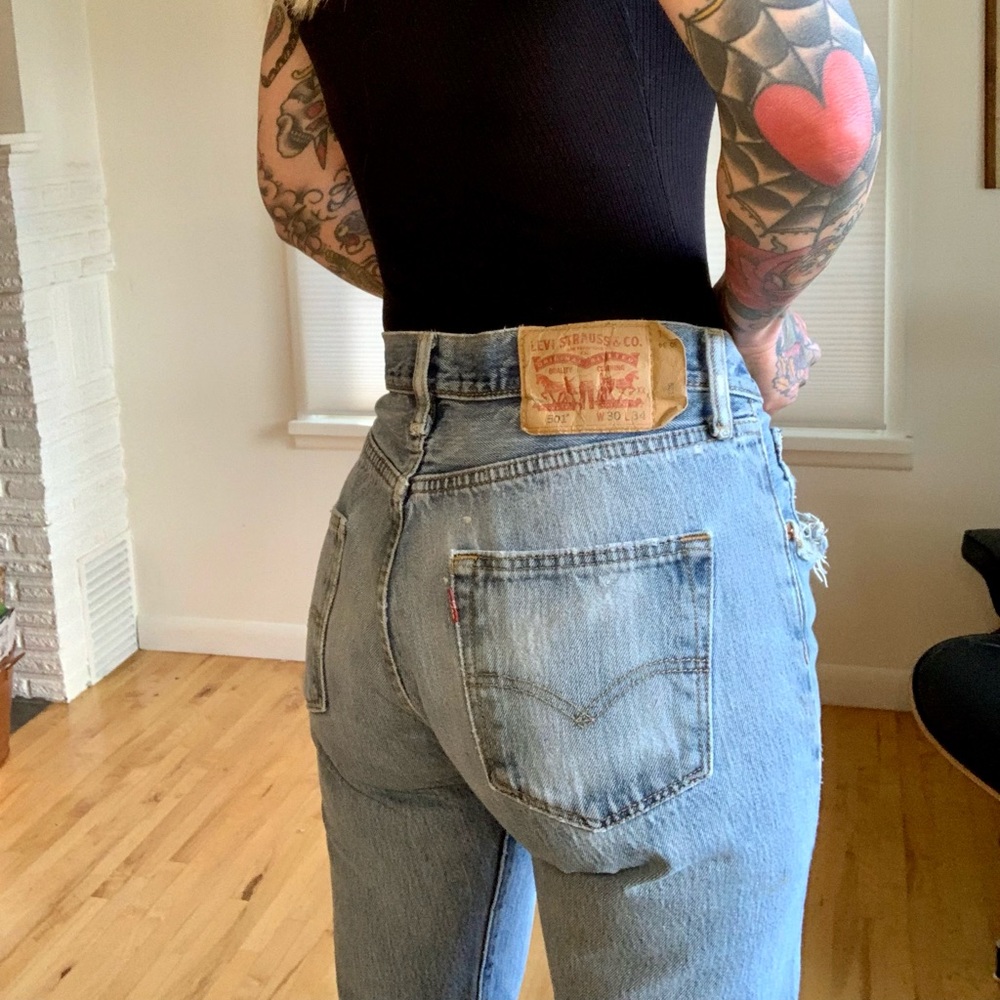 Vintage 1980s/1990s grunge distressed Levis 501 jeans
